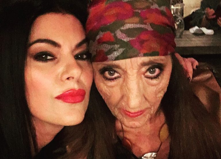 Γιώτα Γιάννα: Συντετριμμένη η Σάννυ Μπαλτζή αποχαιρετά την «τραγουδίστρια με τη φυσαρμόνικα»