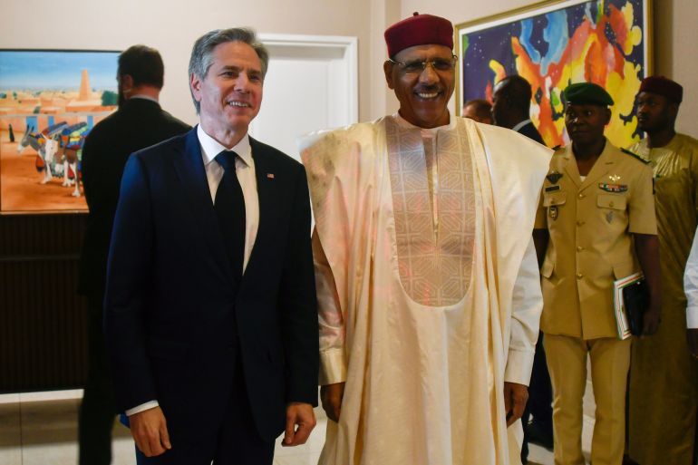 Νίγηρας: Ο Μπλίνκεν διαβεβαιώνει τον έκπτωτο πρόεδρο για την «ακλόνητη υποστήριξη» των ΗΠΑ