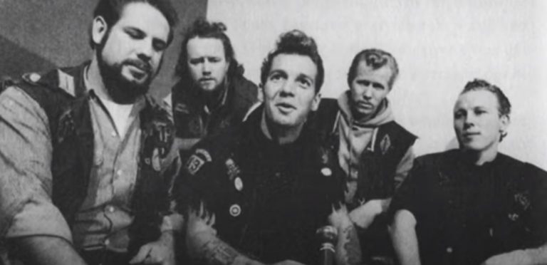 Ο ακαδημαϊκός που έγινε tattoo artist των Hells Angels – H «κουλτούρα της ακύρωσης» στα 30s