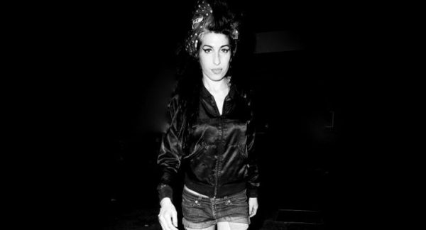 Ο προδιαγεγραμμένος θάνατος της Έιμι Γουάινχαουζ – «Δε θέλω να πεθάνω»