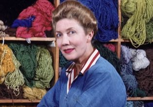 Πώς η μητέρα της μοντέρνας υφαντικής ένωσε τις τάξεις μέσω του ντιζάιν