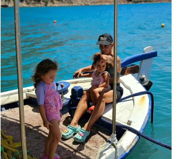 Λευτέρης Πετρούνιας: «Mου λείπουν τα κορίτσια μου»