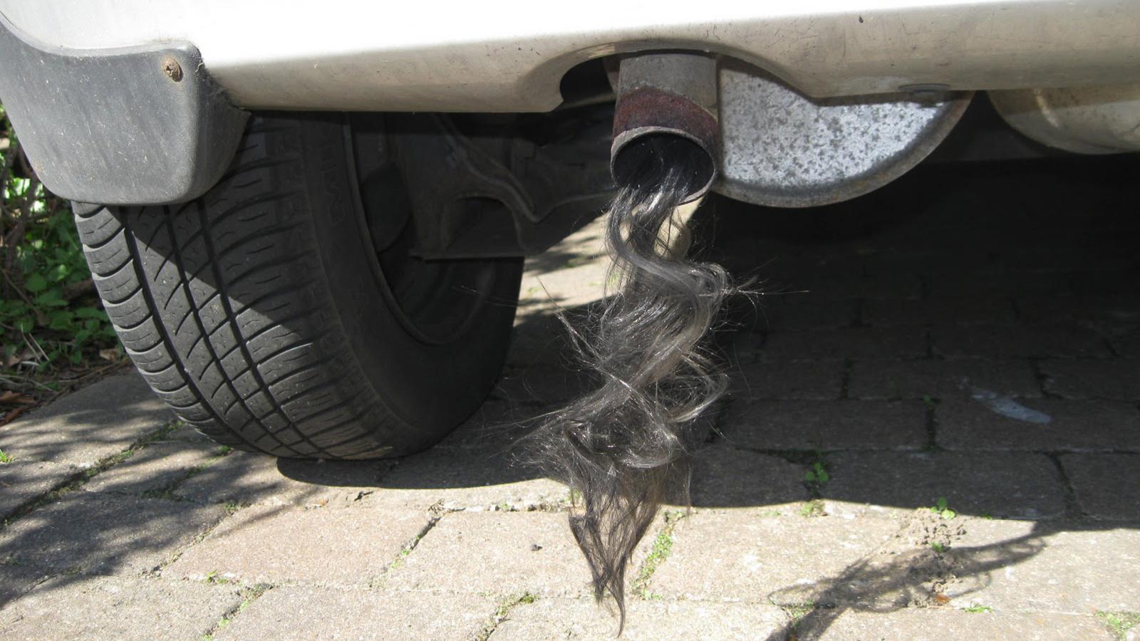 Σπάνιο φαινόμενο που προκαλεί πανικό -Όταν η εξάτμιση του αυτοκινήτου βγάζει... μαλλιά