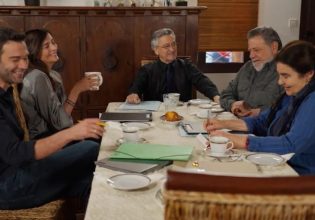 H Γη της Ελιάς: To Twitter «τα έβαλε» με τον Κουράκο και αποθέωσε Στάθη και Φίλιππο