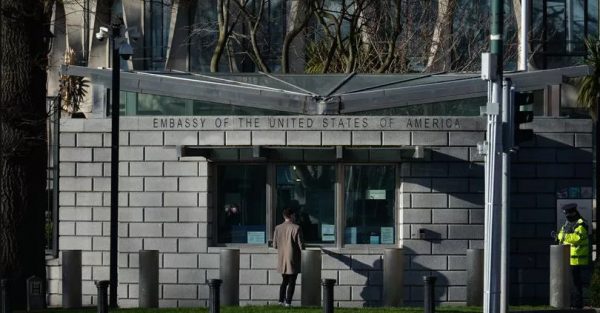 ΗΠΑ: Προειδοποιούν τους Αμερικανούς τουρίστες στην Ιρλανδία να μην περπατούν μόνοι τη νύχτα