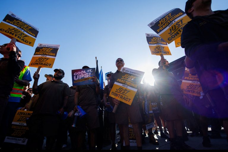 ΗΠΑ: Μια απρόσμενη νίκη 340.000 εργαζόμενων επί αμερικανικού πολυεθνικού κολοσσού;