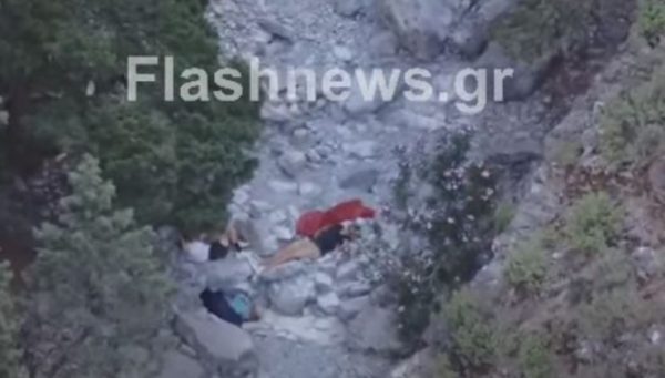 Χάθηκαν στο Φαράγγι της Σαμαριάς και πλήρωσαν και πρόστιμο – Στήθηκε μεγάλη επιχείρηση για τη διάσωσή τους