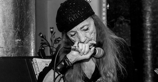 Γιώτα Γιάννα: Το «ύστατο χαίρε» στην «τραγουδίστρια με τη φυσαρμόνικα»