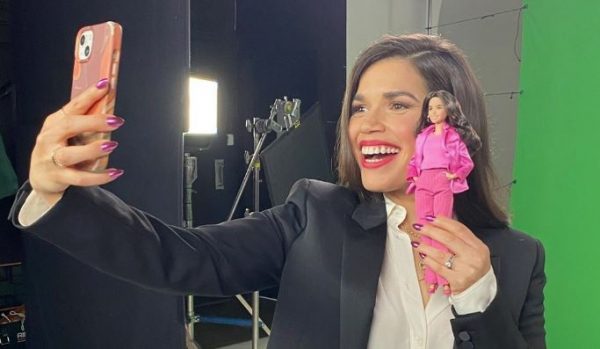 «Είναι κυριολεκτικά αδύνατο να είσαι γυναίκα» – Ο συγκλονιστικός μονόλογος της Αμέρικα Φερέρα στη «Barbie»