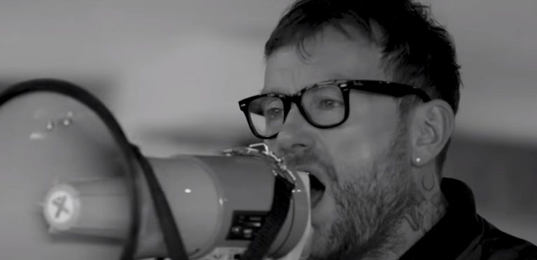 Ο Damon Albarn ένιωθε «αρκετά χαμένος» γράφοντας το νέο άλμπουμ των Blur