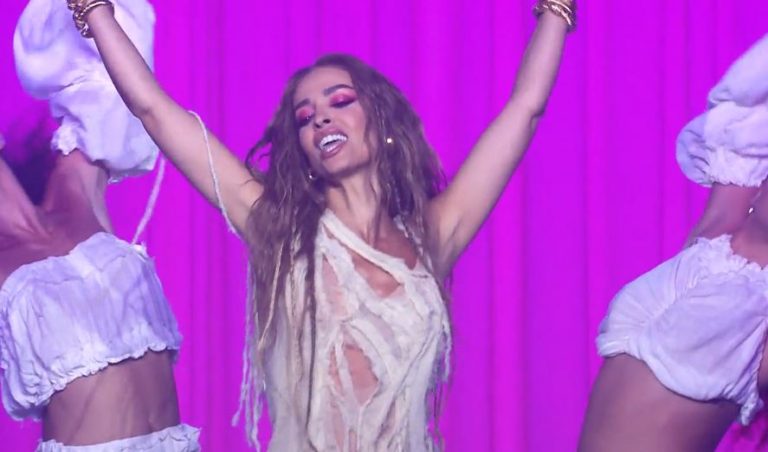 Ελένη Φουρέιρα: «Δύο μέρες πριν τραγουδήσω στα βραβεία έμαθα ότι είμαι έγκυος»