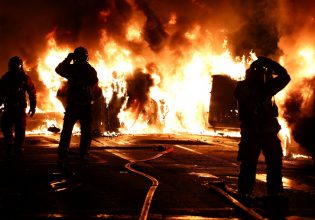 Γαλλία: Συνεχίζονται οι ταραχές για τη δολοφονία του Ναέλ – Στους δρόμους 45.000 αστυνομικοί