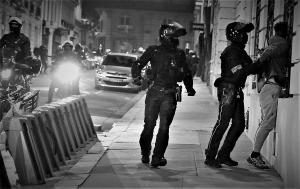 Δολοφονία 17χρονου στη Γαλλία: Γιατί η Αριστερά του 2023 δεν είναι αυτή του 2005