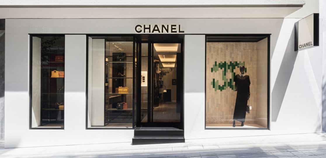 Η Chanel εγκαινίασε την πρώτη της boutique στην Αθήνα