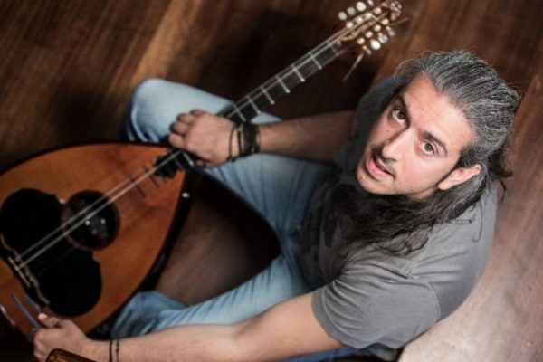 Γιάννης Χαρούλης: «Με τρυφερότητα σας το λέω, άστε τις λαμπάδες»