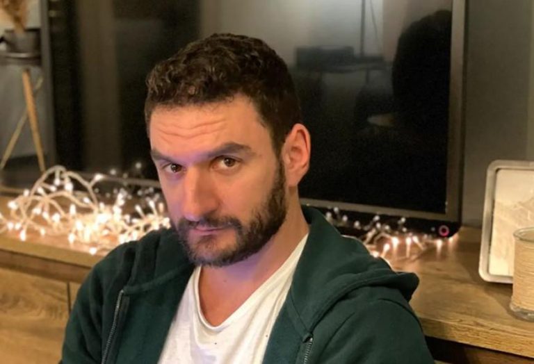 Γιάννης Βούρος: Έκκληση στα social media για την κλοπή του αυτοκινήτου του γιου του