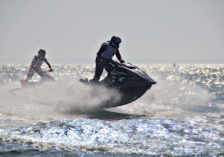 Κρήτη: Σοβαρό ατύχημα με τζετ σκι – Στο νοσοκομείο 10χρονος με κρανιοεγκεφαλικές κακώσεις