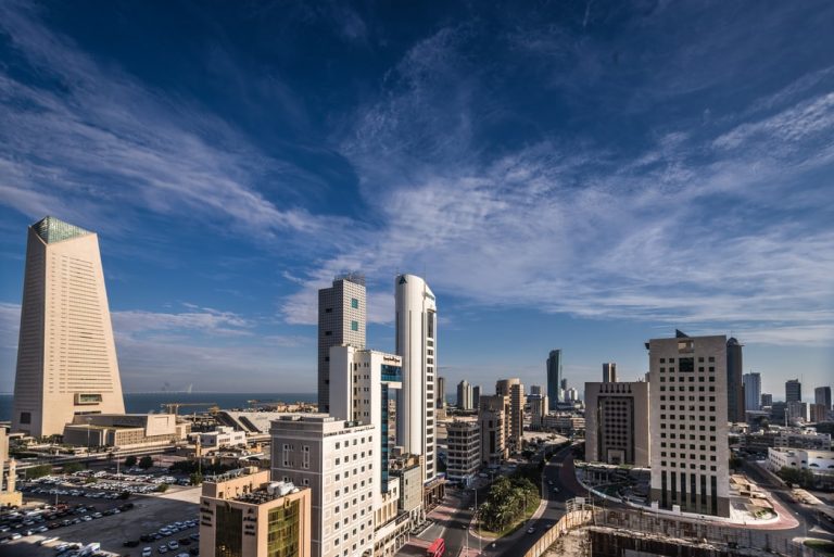 Κουβέιτ: Το παλαιότερο επενδυτικό ταμείο στον κόσμο επισκιάζεται από τους γείτονες