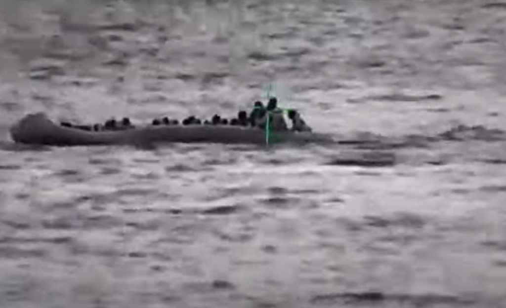 Λέσβος: Διασώθηκαν 36 μετανάστες από το Λιμενικό – Έσκισαν το φουσκωτό σκάφος