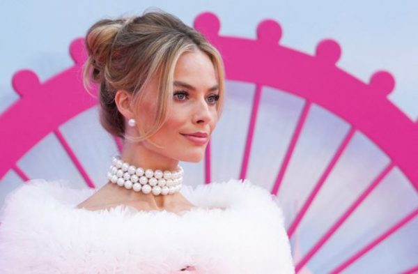 Barbie: H Margot Robbie αποκαλύπτει ποιο ήταν το πρώτο πράγμα που έκανε όταν έβγαλε λεφτά