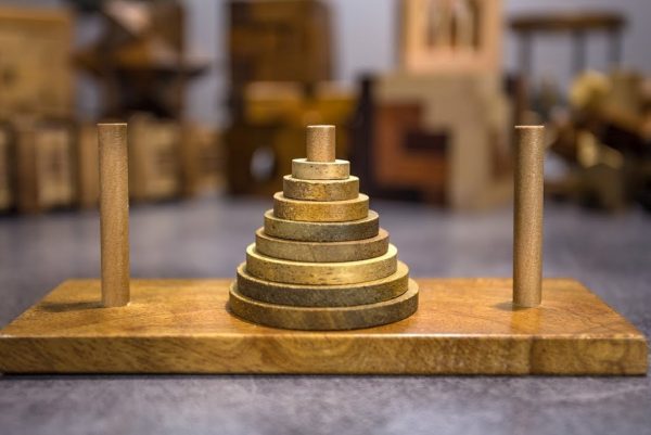 Παράξενα παιχνίδια