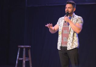 Το ελληνικό stand up comedy έχει πολύ… μέλλον – Ο Μιχάλης Σεβαστέρης μας το αποδεικνύει