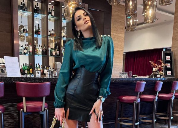 Δήμητρα Αλεξανδράκη: Μας δείχνει για πρώτη φορά τον σύντροφό της – Το σπάνιο στιγμιότυπο που δημοσίευσε