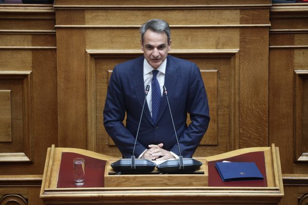 Παρέμβαση Μητσοτάκη στη Βουλή για την ψήφο των αποδήμων – Τι είπε για τις φωτιές