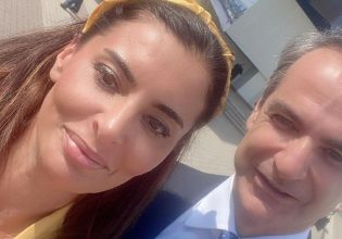 Selfie με τον Μητσοτάκη έβγαλε η Τουρκάλα δημοσιογράφος που πέρυσι «έβριζε» την Ελλάδα