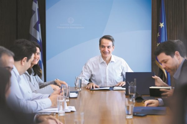 Πίεση στην αντιπολίτευση για την ψήφο των αποδήμων