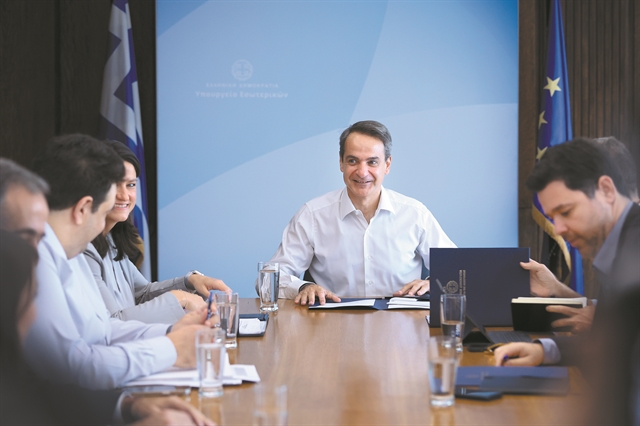 Πίεση στην αντιπολίτευση για την ψήφο των αποδήμων