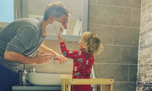 Αλέξανδρος Μπουρδούμης: Ανέμελες διακοπές με τον γιο του