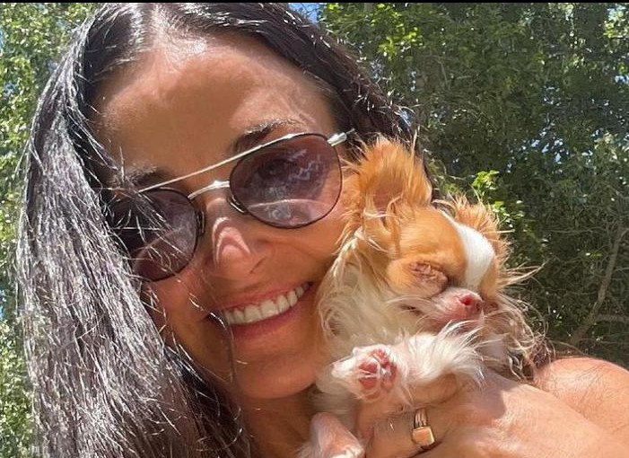 Ντέμι Μουρ: Με απίστευτη σιλουέτα και καλή διάθεση