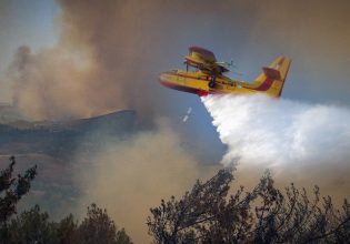 Φωτιές: Tα Canadair που σκίζουν τους αιθέρες, σβήνουν φωτιές και σώζουν ζωές