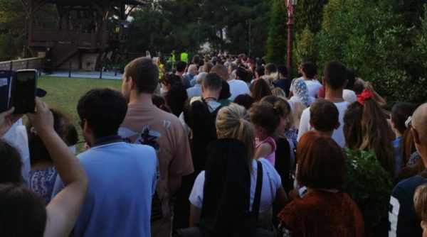 Αγιος Παΐσιος: Πλήθος πιστών για προσκύνημα στον τάφο του στη Σουρωτή 29 χρόνια από την κοίμησή του