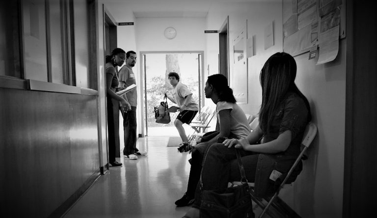 Ιδιωτικά πανεπιστήμια: Σε ποια χώρα βάζουν λουκέτο το ένα μετά το άλλο