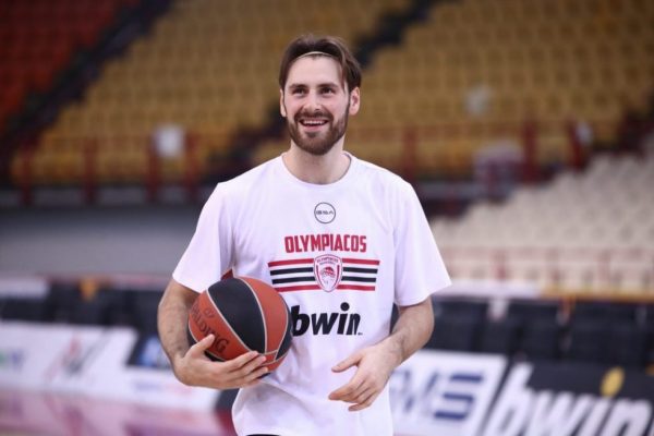 «Λιώνει» στις προπονήσεις ο Πάπας στην Αμερική