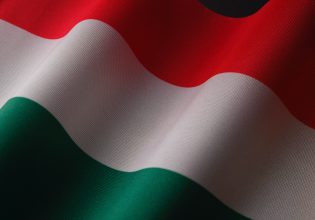Ευρωπαϊκό Κοινοβούλιο: Η αντιπρόεδρος Καταρίνα Μπάρλεϊ καλεί τις γερμανικές επιχειρήσεις να μην επενδύουν στην Ουγγαρία