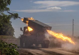 Πόλεμος στην Ουκρανία: Ρωσικός βομβαρδισμός στο Χάρκοβο, ουκρανικός στο Σεμπέκινο