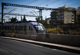 Φωτιές: Με λεωφορεία και την Τετάρτη τα δρομολόγια του Προαστιακού Άνω Λιόσια – Κιάτο