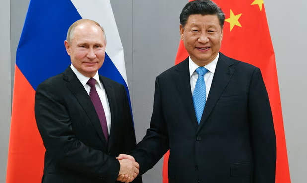 ΗΠΑ: Η στήριξη της Κίνας περιόρισε τον αντίκτυπο των δυτικών κυρώσεων στη Ρωσία