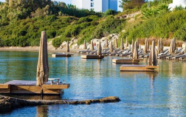 Σερβιτόρος Ρόδος: «Λάθος έλεγχο έκανε η επιθεώρηση εργασίας – Δεν είναι μεμονωμένο περιστατικό» λέει συνδικαλιστής