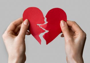 Δημήτρης Φιντιρίκος – Κατερίνα Δαλάκα: Xωρισμός – βόμβα για το ζευγάρι