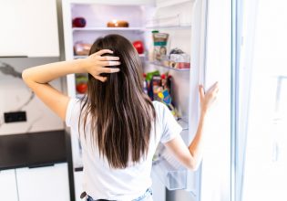 Πώς θα ρυθμίσετε σωστά τη θερμοκρασία του ψυγείου σας το καλοκαίρι