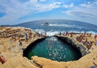 Έκανε βουτιά από βράχια στη Θάσο και τραυματίστηκε στο κεφάλι