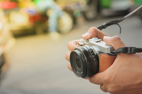 DSLR ή Mirorless: Ποιος τύπος κάμερας σου ταιριάζει περισσότερο