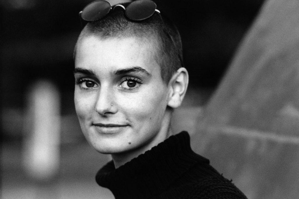 Sinead O’Connor: Πέθανε η θρυλική τραγουδίστρια
