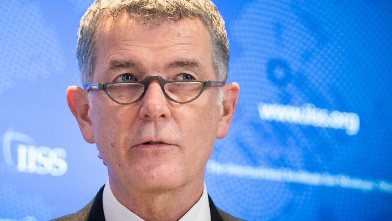 MI6: Υπό πίεση ο Πούτιν – Όσοι Ρώσοι αντιτίθενται στον πόλεμο στην Ουκρανία να συνεργαστούν μαζί μας