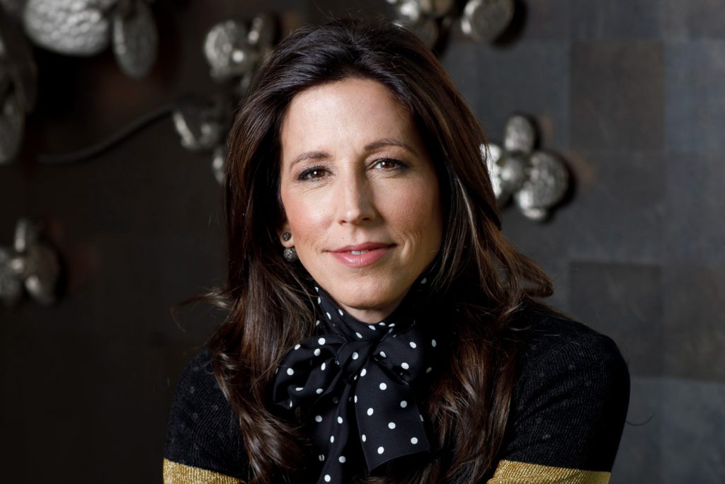 ΗΠΑ: Η αυτοδημιούργητη δισεκατομμυριούχος που πιστεύει ότι το μυστικό για να πλουτίσουν οι γυναίκες είναι το πόκερ