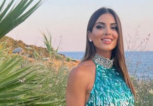 Σταματίνα Τσιμτσιλή: Στην αγαπημένη της Πάρο με τα παιδιά της